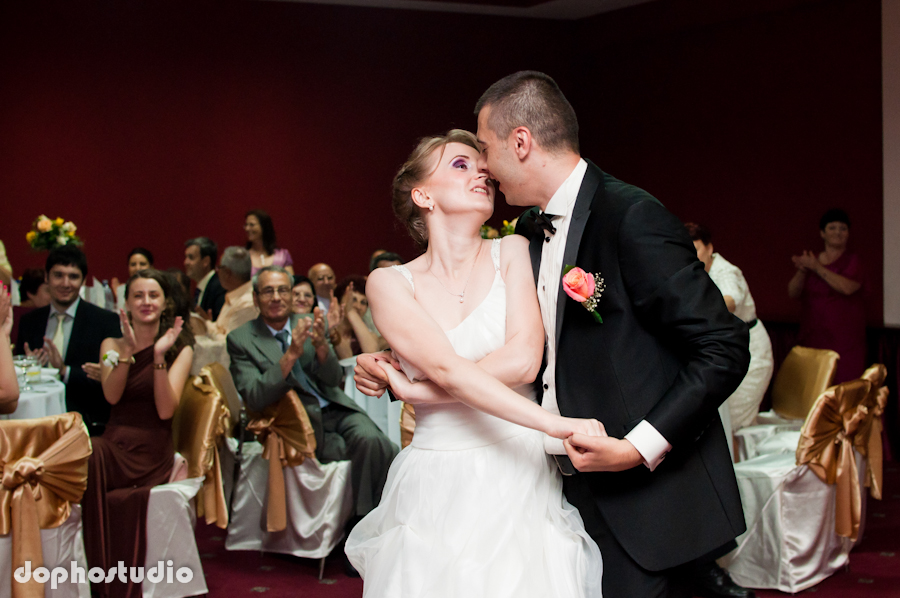 fotograf nunta, fotografie de nunta, foto nunta, fotografii de nunta, poze nunta, foto eveniment, sedinta foto logodna, sedinta foto trash the dress, fotograf profesionist de nunta, foto nunti, wedding photography, sedinta foto bebe, foto botez, fotografie de botez, dragosdone, fotograf, fotograf profesionist, 